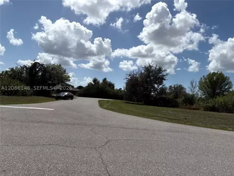 17425 Edgewater Dr, Port Charlotte, FL 33948