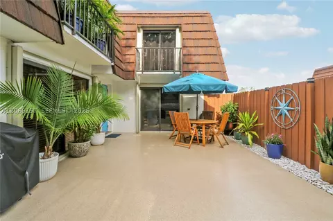 Exterior - 5606 SE Riverboat Dr, Stuart, FL 34997 photo 4 of 6