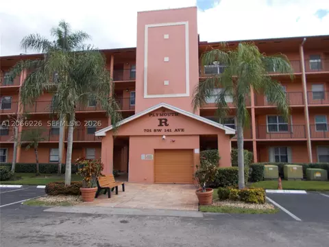 701 SW 141st Ave #110R, Pembroke Pines, FL 33027