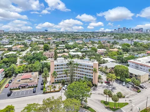 2400 NE 9th St #201, Fort Lauderdale, FL 33304