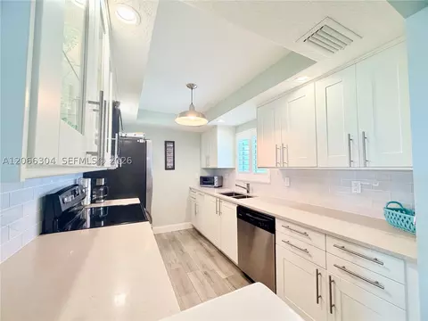 100 Silver Beach Ave #720, Daytona Beach, FL 32118
