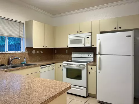 Kitchen - 8564 SW 214th Way, Cutler Bay, FL 33189 photo 1 of 2