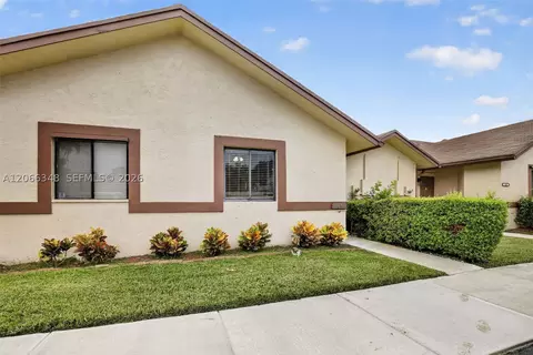 11065 NW 38th Pl, Sunrise, FL 33351