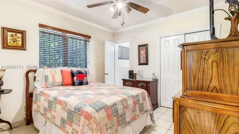 Bedroom - 154 W 59th St, Hialeah, FL 33012 photo 4 of 6