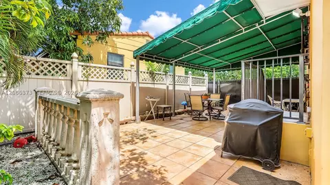 Exterior - 154 W 59th St, Hialeah, FL 33012 photo 3 of 10