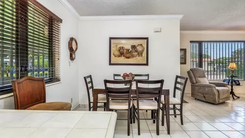 Dining - 154 W 59th St, Hialeah, FL 33012 photo 2 of 2