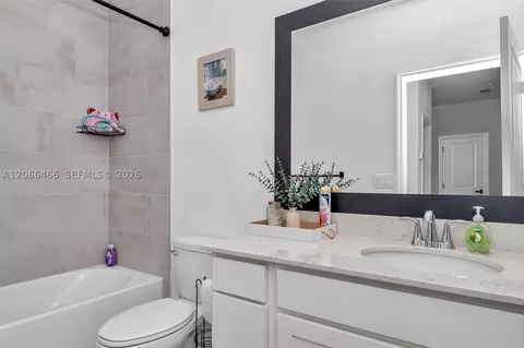 Bath - 511 NW 5th Ave, Williston, FL 32696 photo 1 of 2