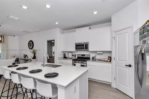 Kitchen - 511 NW 5th Ave, Williston, FL 32696 photo 4 of 4