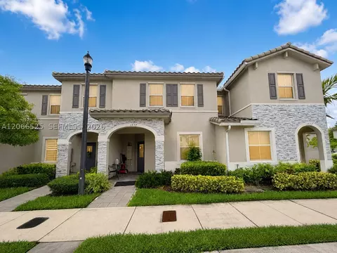 1877 SE 26th Ter, Homestead, FL 33035