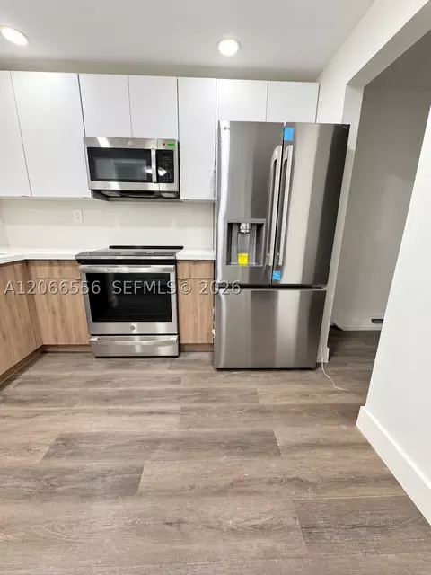 8325 Sunrise Lakes Blvd #112, Sunrise, FL 33322