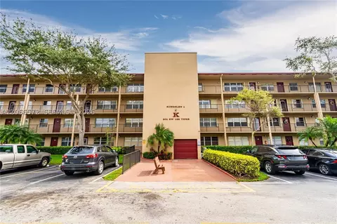801 SW 133rd Ter #118K, Pembroke Pines, FL 33027