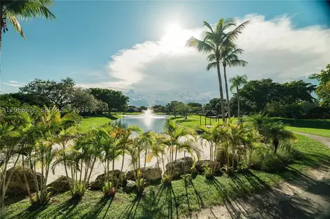 9702 Hammocks Blvd #203, Miami, FL 33196