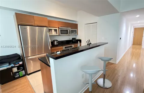 244 Biscayne Blvd #808, Miami, FL 33132