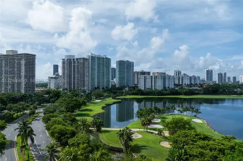 3675 N Country Club Dr #401, Aventura, FL 33180