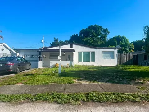 6841 Atlanta St, Hollywood, FL 33024