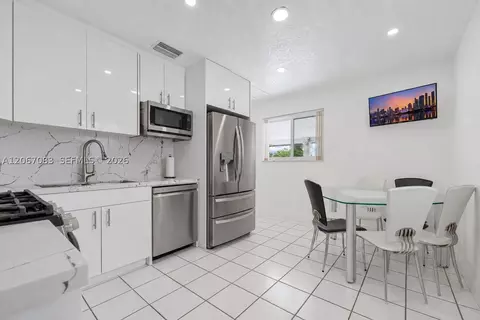 Kitchen - 3930 W 2nd Ave, Hialeah, FL 33012 photo 1 of 1