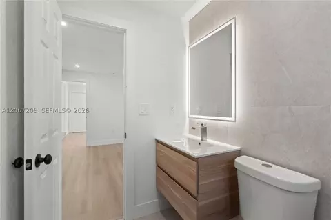 Bath - 31 W 64th St, Hialeah, FL 33012 photo 4 of 4
