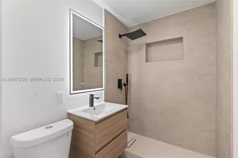 Bath - 31 W 64th St, Hialeah, FL 33012 photo 1 of 4