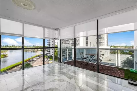 20505 E Country Club Dr #533, Aventura, FL 33180