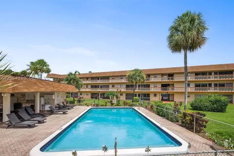 5300 Washington St #T125, Hollywood, FL 33021