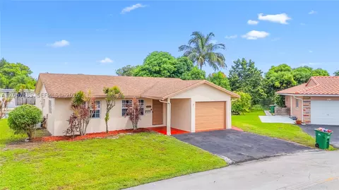 6605 NW 77th St, Tamarac, FL 33321