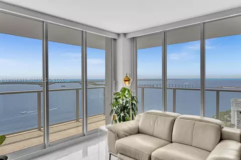 1155 Brickell Bay Dr #3211, Miami, FL 33131