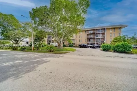 4848 NW 24th Ct #230, Lauderdale Lakes, FL 33313