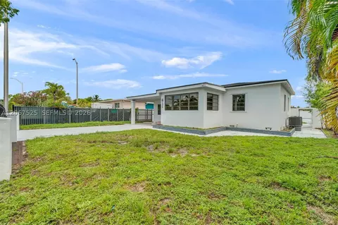 Exterior - 611 SE 4th St, Hialeah, FL 33010 photo 1 of 5