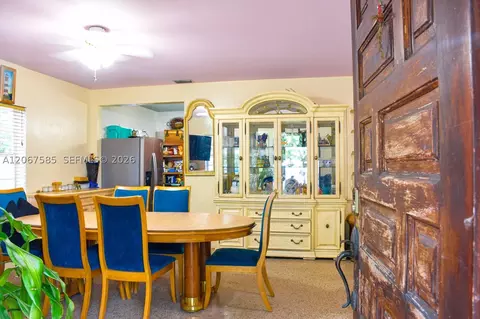 Dining - Undisclosed, Hialeah, FL 33012 photo 1 of 2