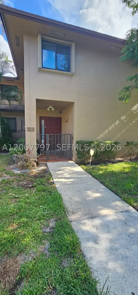 2214 NW 39th Ave, Coconut Creek, FL 33066