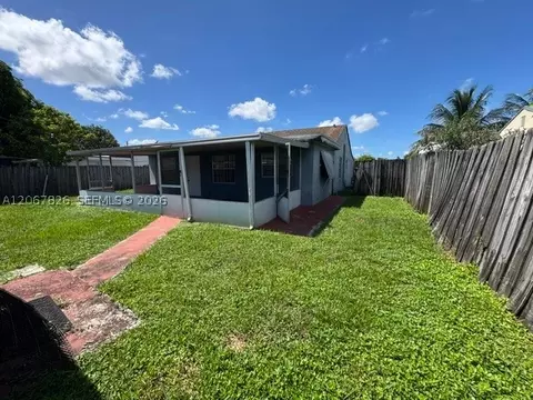 Exterior - 740 SE 4th Pl, Hialeah, FL 33010 photo 10 of 11