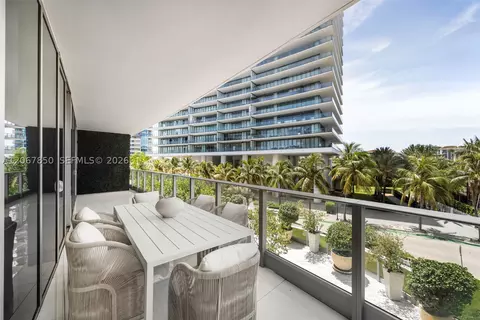 801 S Pointe Dr #301, Miami Beach, FL 33139