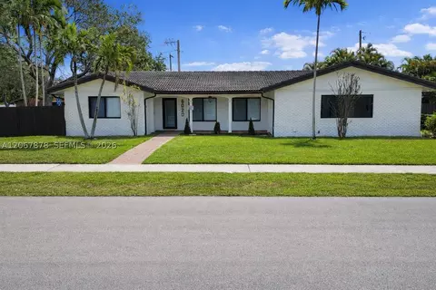 6020 NE 18th Ter, Fort Lauderdale, FL 33308