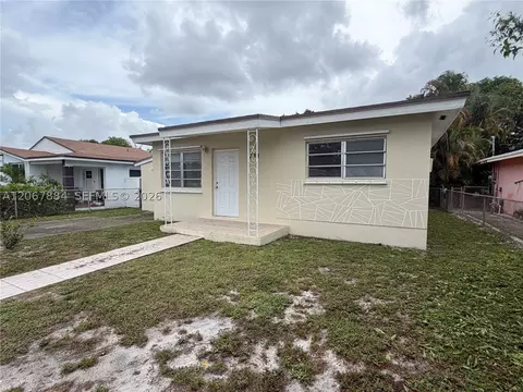 Other - 733 W 35th St, Hialeah, FL 33012 photo 3 of 4
