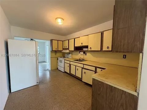 Kitchen - 733 W 35th St, Hialeah, FL 33012 photo 2 of 4