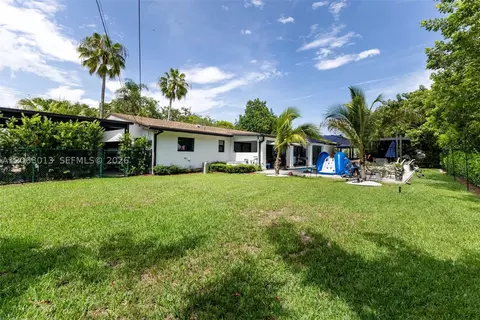 Exterior - Undisclosed, Pinecrest, FL 33156 photo 5 of 9