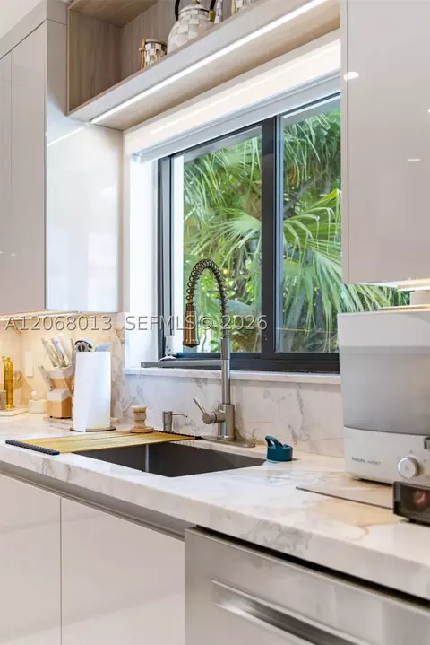 Kitchen - Undisclosed, Pinecrest, FL 33156 photo 1 of 9