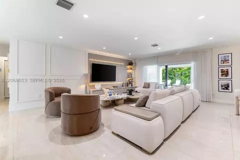 Living - Undisclosed, Pinecrest, FL 33156 photo 5 of 6