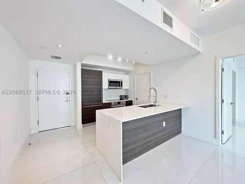 301 Altara Ave #609, Coral Gables, FL 33146