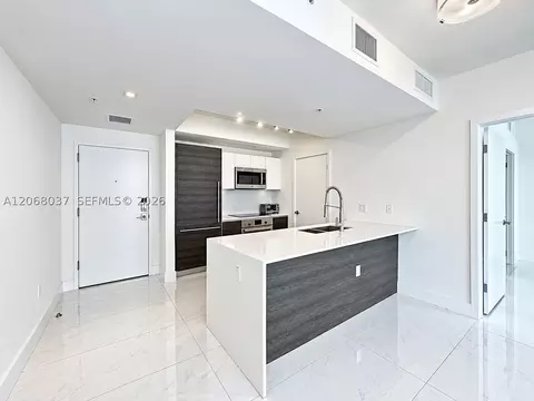 301 Altara Ave #609, Coral Gables, FL 33146