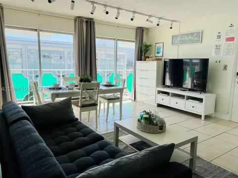1732 Meridian Ave #701, Miami Beach, FL 33139