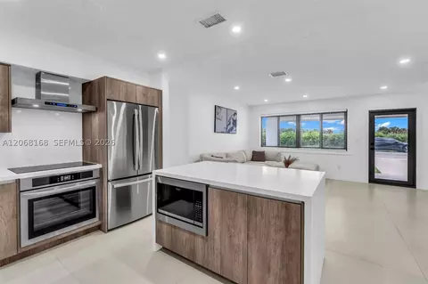 1524 NE 14th Ter, Fort Lauderdale, FL 33304