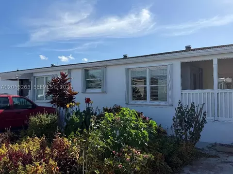19800 SW 180th Ave UNIT 569, Miami, FL 33187