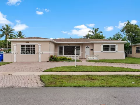 4545 NW 39th St, Lauderdale Lakes, FL 33319