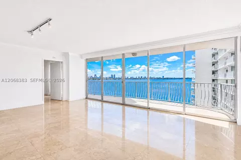 7601 E Treasure Dr #1924, North Bay Village, FL 33141