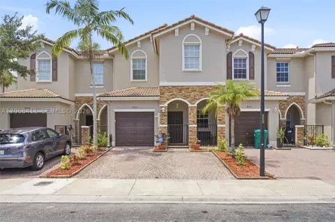 8906 SW 224th Ter, Cutler Bay, FL 33190