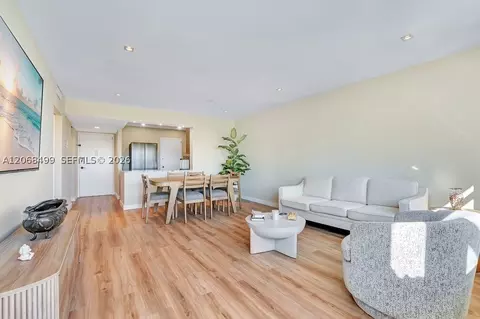 401 Golden Isles Dr #1116, Hallandale Beach, FL 33009