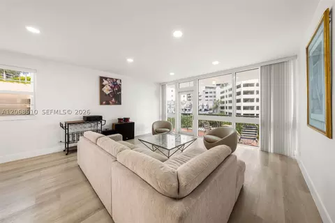 1408 Brickell Bay Dr #518, Miami, FL 33131