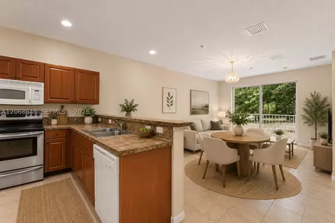 2004 Freeport Ln #4106, Riviera Beach, FL 33404