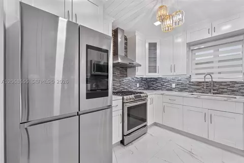 Kitchen - 700 W 51st Pl, Hialeah, FL 33012 photo 1 of 3